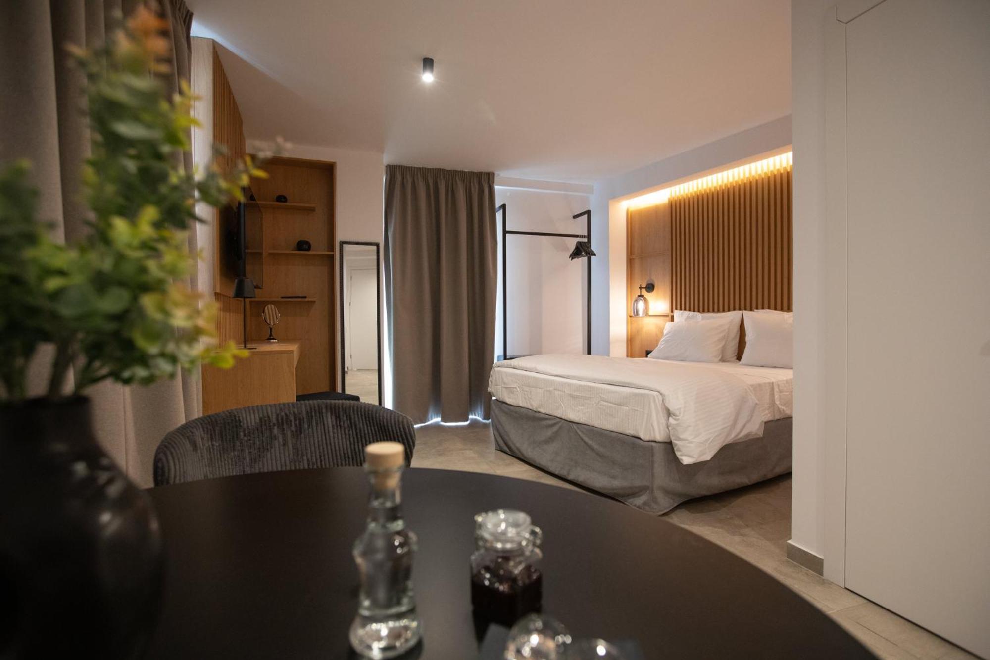 Griffin Suites Heraklion Exterior foto