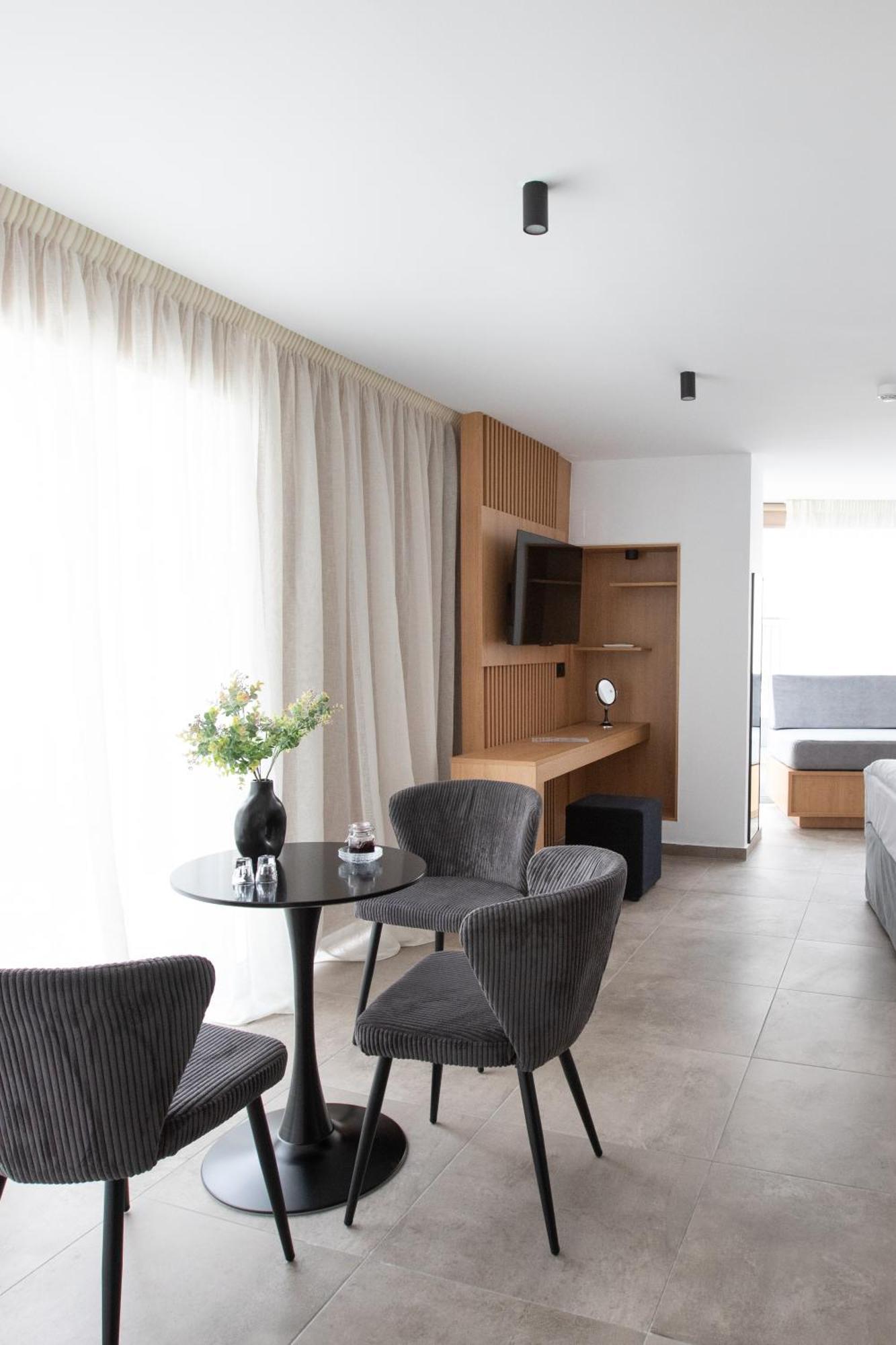Griffin Suites Heraklion Exterior foto